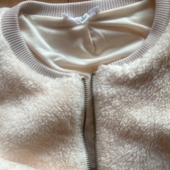 Vanilla cream faux fur bomber - Picture 4 of 4